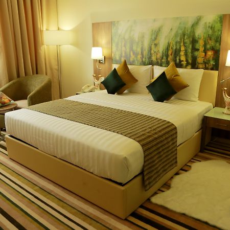 รอยัล วิว โฮเต็ล Hotel ราสอัลไคมาห์ ภายนอก รูปภาพ