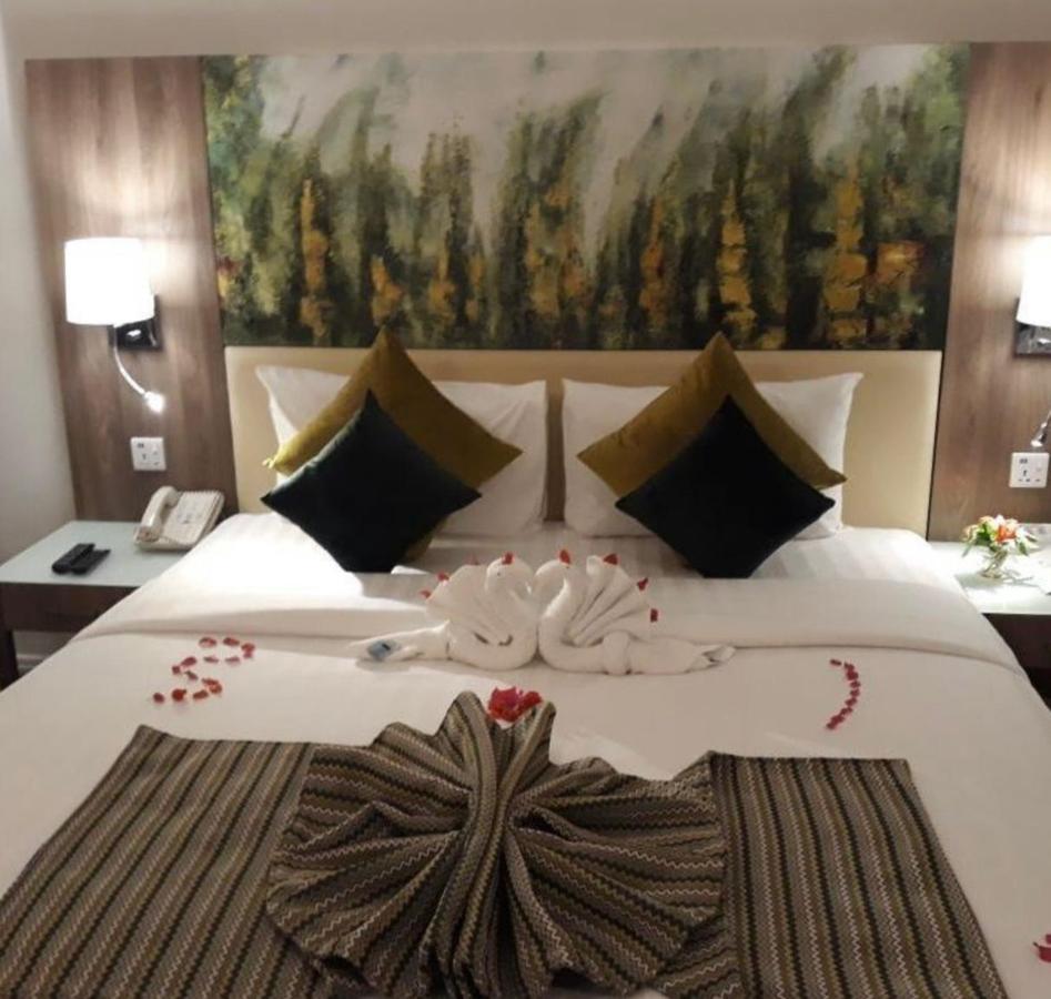 รอยัล วิว โฮเต็ล Hotel ราสอัลไคมาห์ ภายนอก รูปภาพ