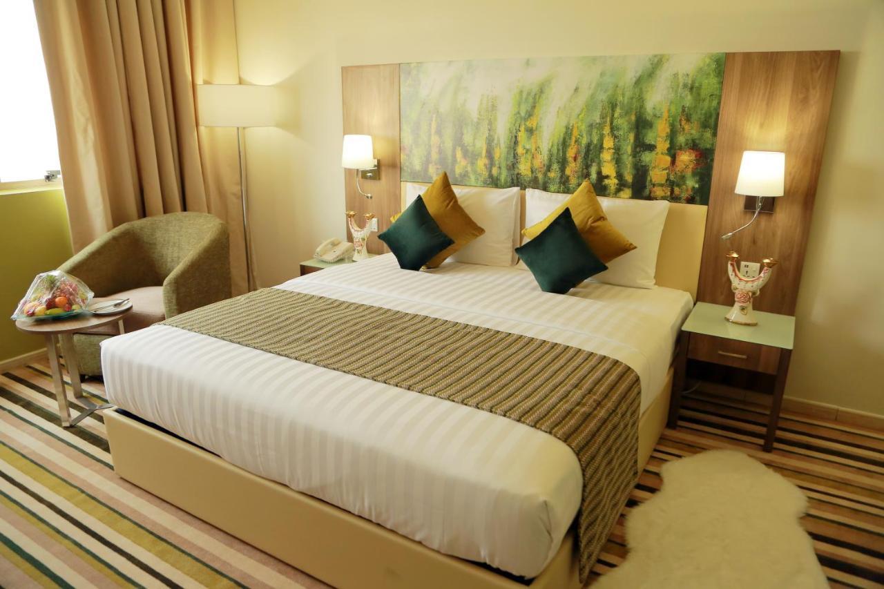 รอยัล วิว โฮเต็ล Hotel ราสอัลไคมาห์ ภายนอก รูปภาพ